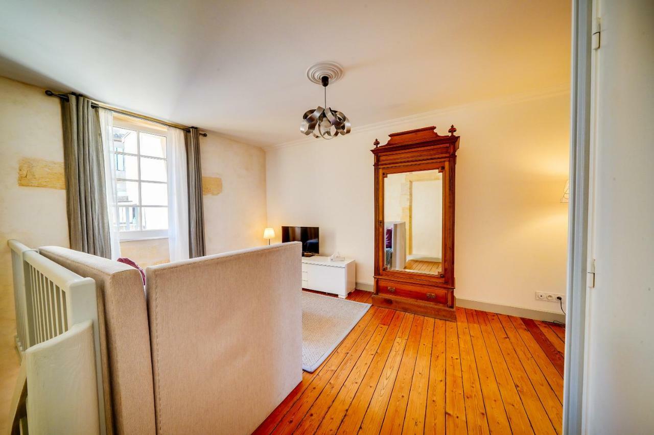 Apartamento Logis Loiseau Avec Terrasse Saint-Émilion Exterior foto